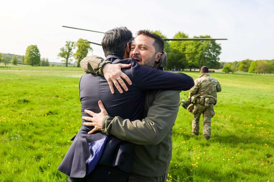 Ukrainian President Volodymyr Zelenskyy arrived at Chequers by Chinook helicopter this morning