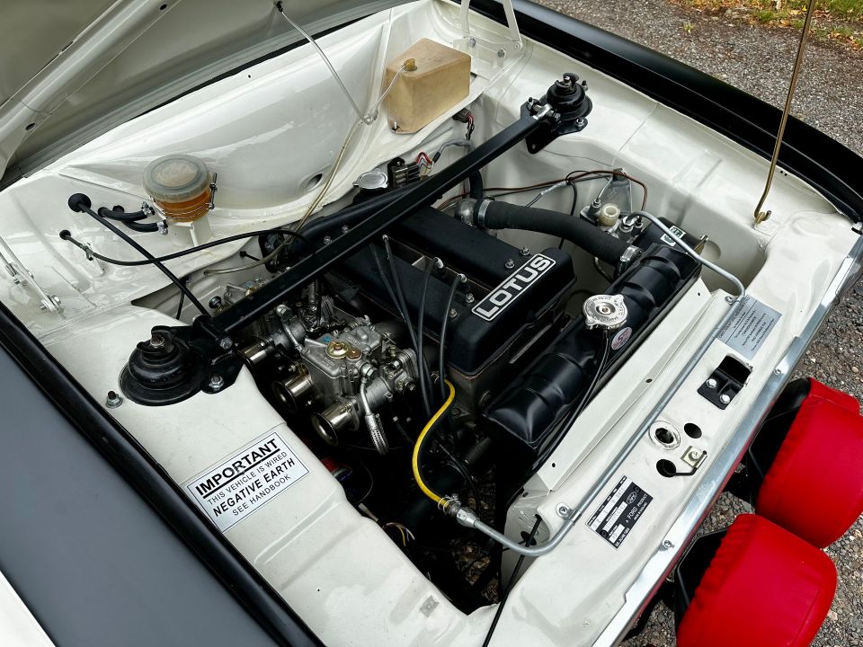 It uses a twin cam engine based on the one that powered the legendary Lotus Cortina