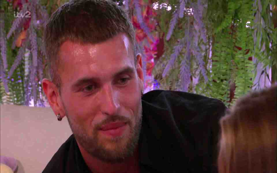 Love Island fans have slammed Zach Noble's 'wild' claims