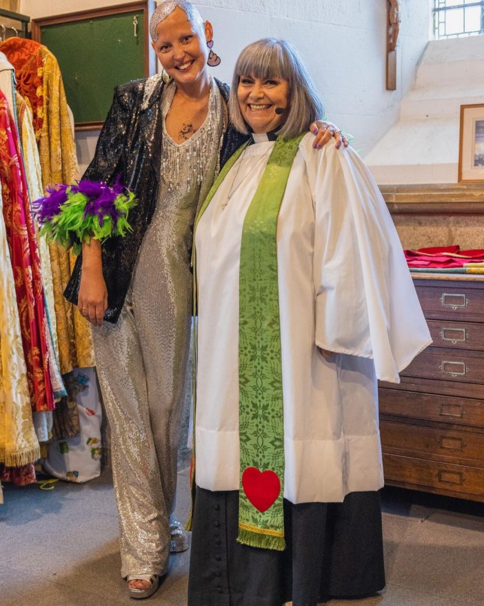 Dawn French delivers eulogy at living funeral dressed as The Vicar OF dIBLEY., //z-p4.www.instagram.com/p/Ctcv_MUIVAF/