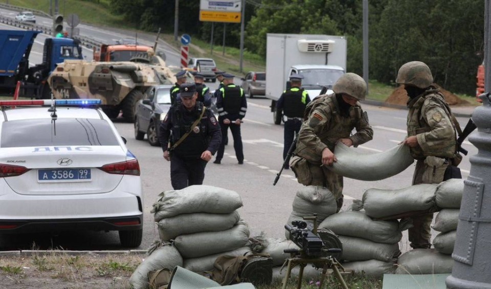 Russia responded by placing cement lorries on roads in Moscow and set up defensive lines across major bridges leading to the capital