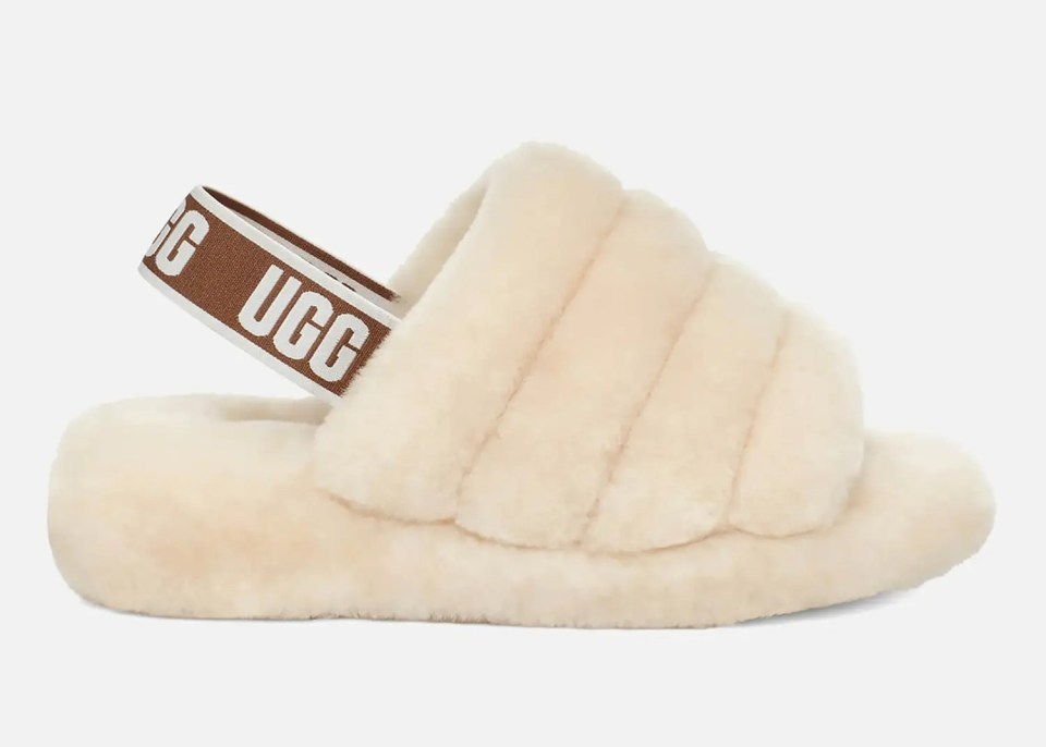 Many described the Poundland slippers as a "dupe" of the cult classic Ugg slip-ons