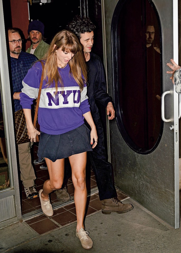 Taylor Swift and rumoured new boyfriend, 1975 frontman Matty Healy, spotted leaving her studio session together in New York City .....Pictured: Taylor Swift,Matty Healy..Ref: SPL6752198 160523 NON-EXCLUSIVE..Picture by: Claude Yao Sahi @hijoshotit / SplashNews.com....Splash News and Pictures..USA: 310-525-5808.UK: 020 8126 1009..eamteam@shutterstock.com....World Rights..