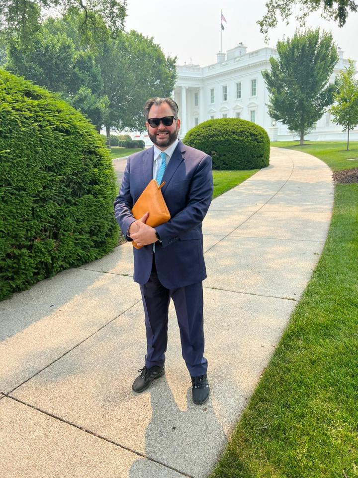 The Sun's Political Editor Harry Cole was at the White House to watch the PM arrive