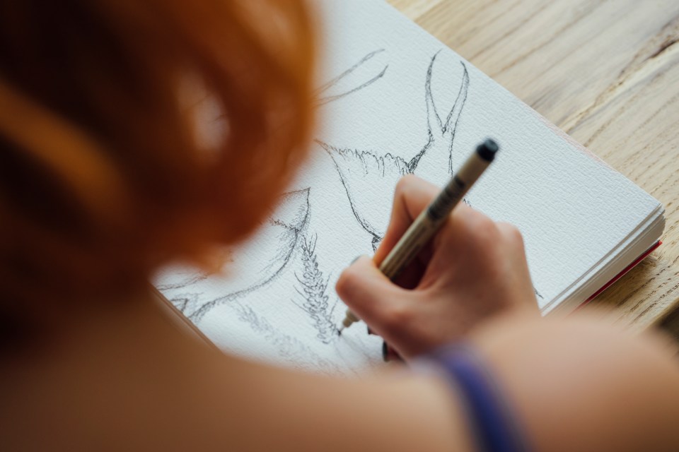 Engaging with art can lead to a happier and healthier brain