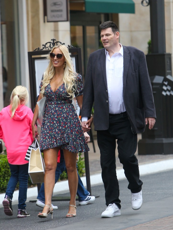 Mark and his girlfriend Hayley Palmer were spotted enjoying some time together while at the famous Grove shopping mall in LA