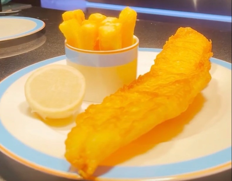 The posh dish contained just eight chips