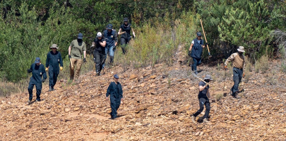 Cops have spent days searching the Barregem do Arade dam