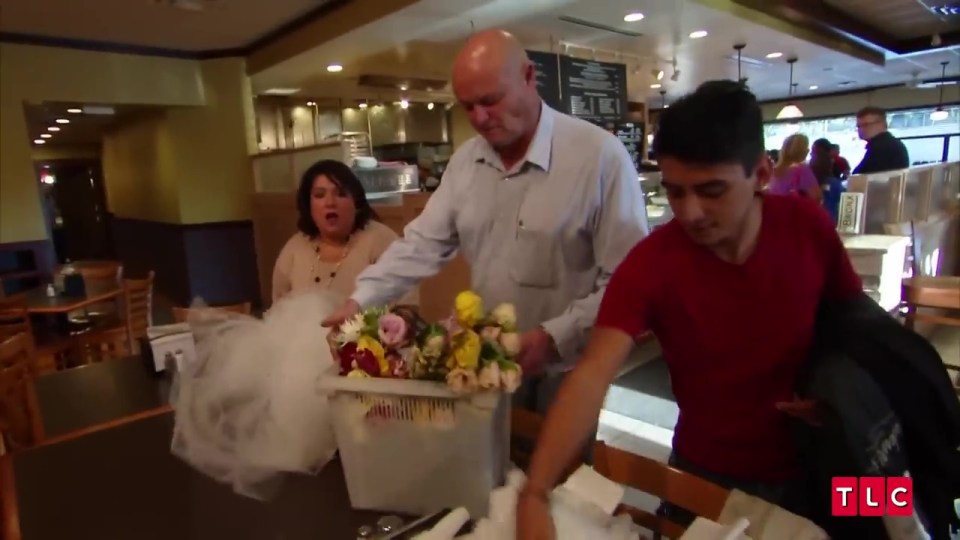 On the TLC episode, Anne-Marie and Peter bring the flowers they found in the bin to their wedding