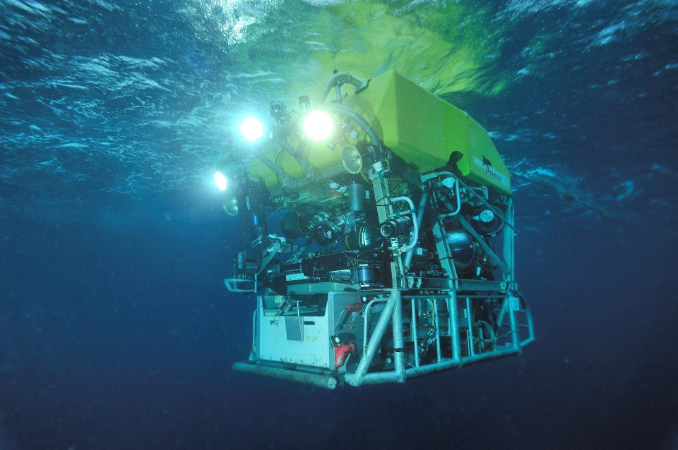 Victor 6000 is a robot able to dive 20,000ft underwater