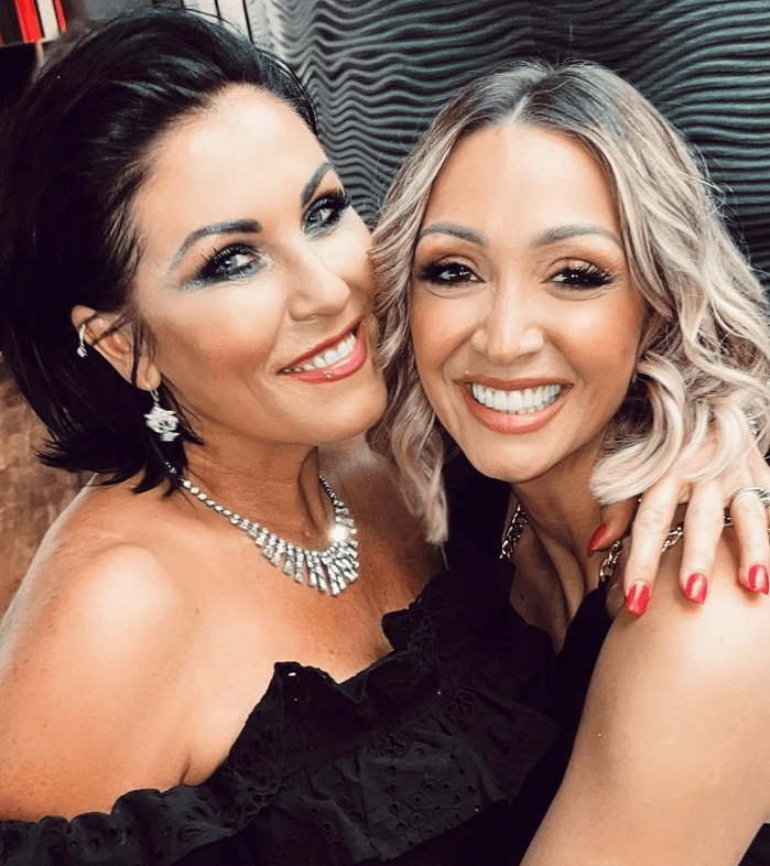 The actress shared this glam snap with Lucy-Jo Hudson