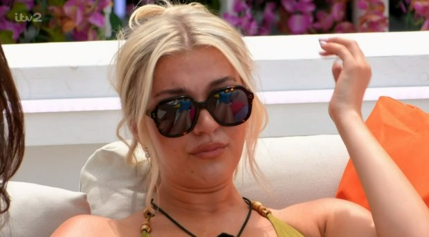 Love Island's Molly Marsh has been accused of crying "crocodile tears" by Indiyah Polack