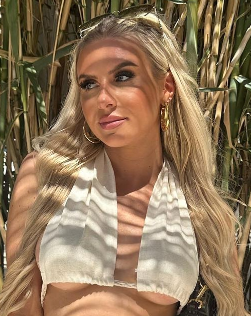 Love Island Chloe Burrows looked stunning in a nude two-piece which flashed her toned figure