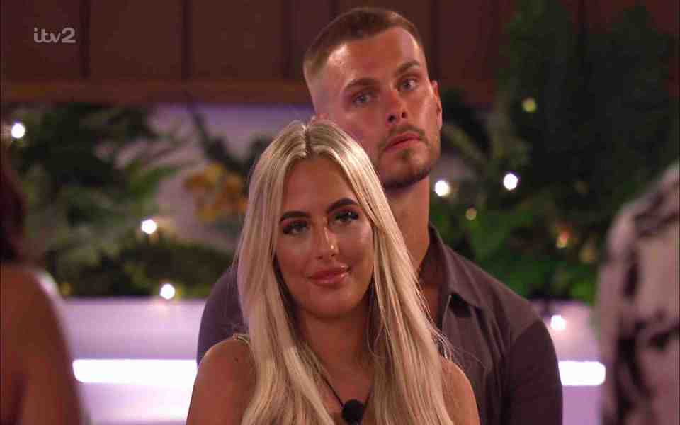 Viewers are convinced that Jess (with George) has her eye on Molly's man Mitchell