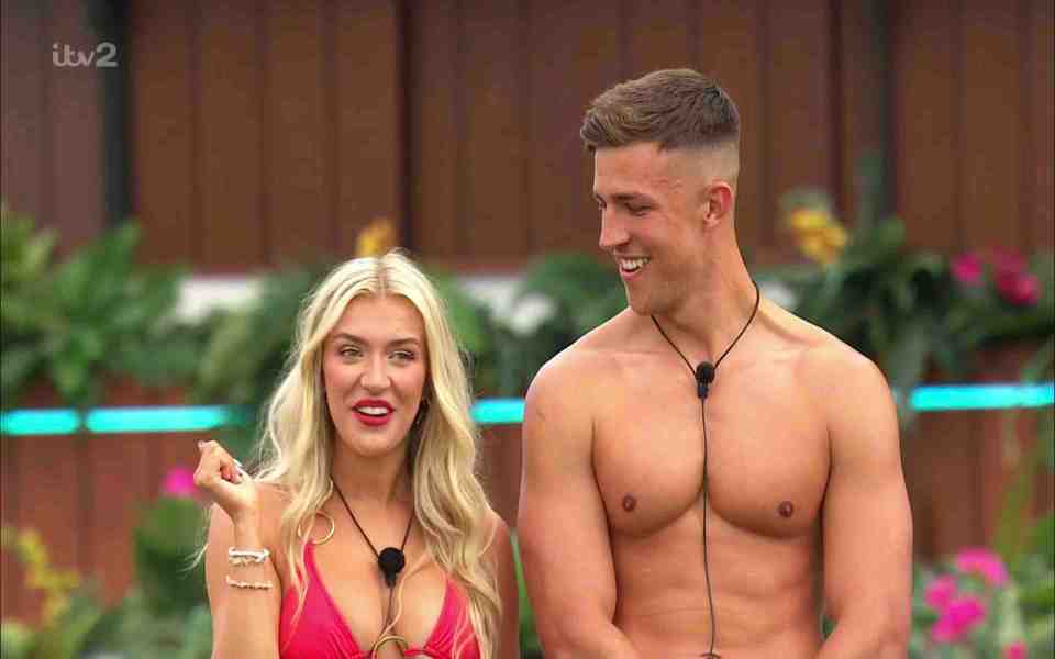 Love Island fans think that there is going to be a 'love square'