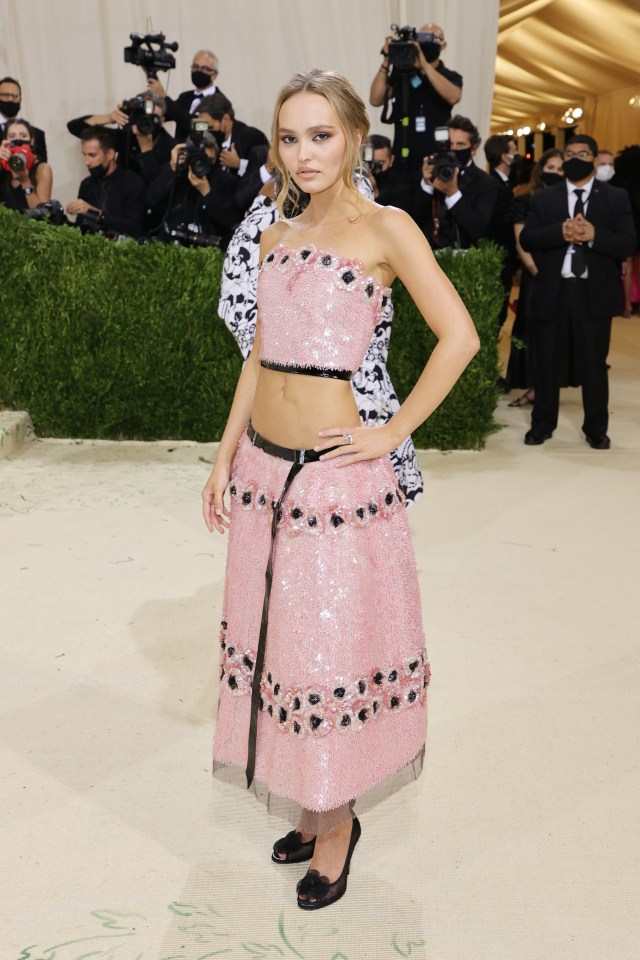 NEW YORK, NEW YORK - SEPTEMBER 13: Lily-Rose Depp attends The 2021 Met Gala Celebrating In America: A Lexicon Of Fashion at Metropolitan Museum of Art on September 13, 2021 in New York City. (Photo by Mike Coppola/Getty Images)