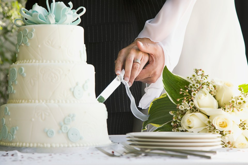 The newlyweds turned their noses up at the standard white-frosted centrepiece