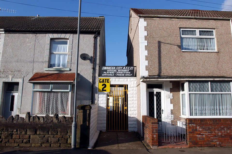 The Vetch had a Luton Town-style entrance between houses for its players