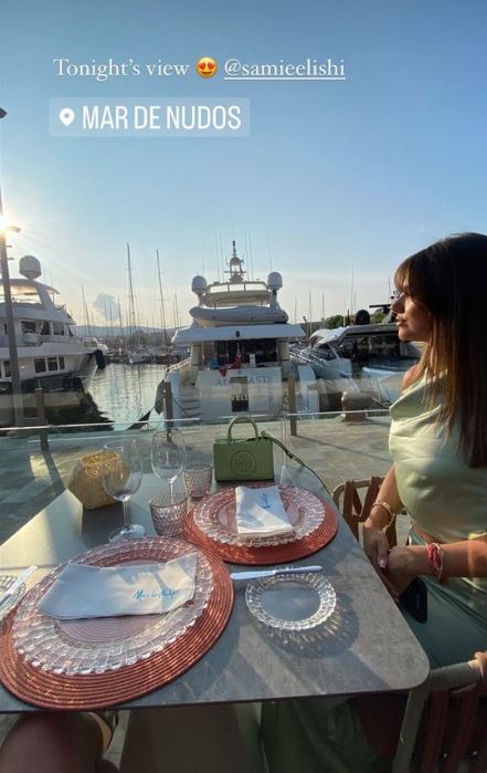 The pair enjoyed dinner while docked in Mallorca