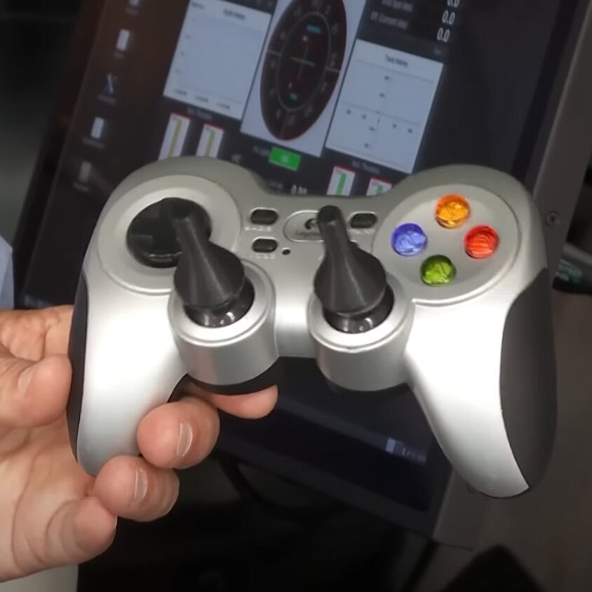 The wireless controller used to control Titan, with only longer thumbsticks added.