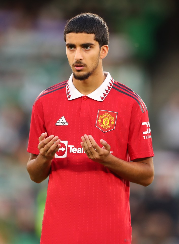 Zidane Iqbal is set to leave Manchester United