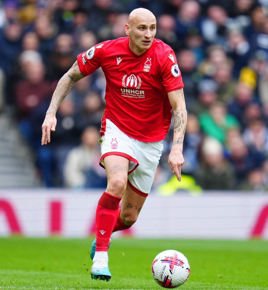 Shelvey in action for Forest against Tottenham