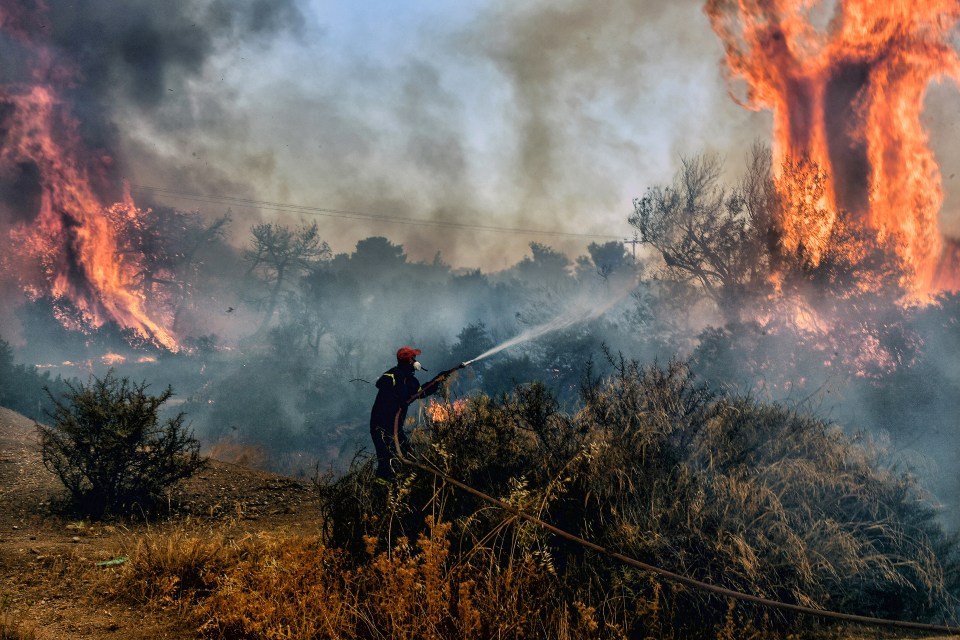 An evacuation order has now been put in place for Agioi Theodoroi