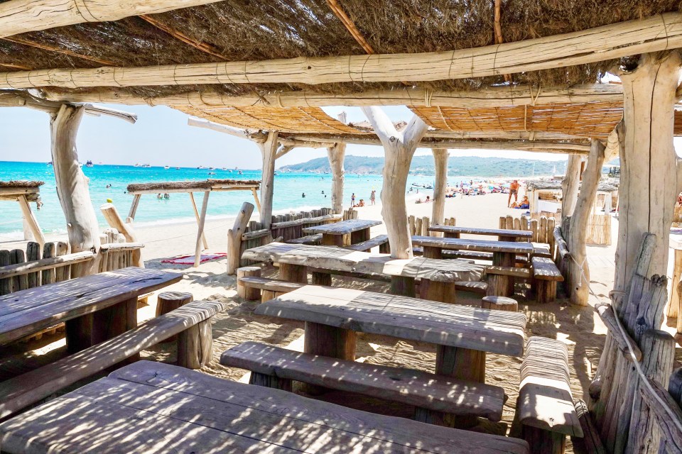 A beach bar in France is the best spot for celeb-spotting