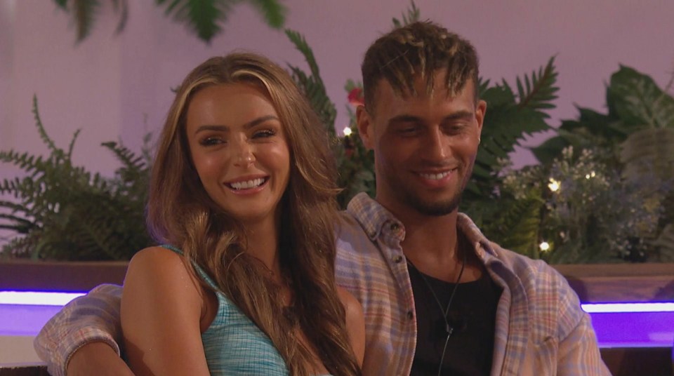 They're certain Kady McDermott and Ouzy See are 'faking' their romance to win the show