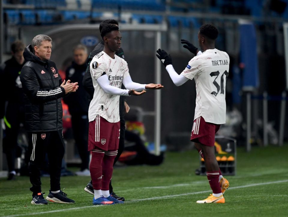 MOLDE, NORWAY - NOVEMBER 26: Flo Balogun comes on for Eddie Nketaih of Arsenal during the UEFA Europa League Group B stage match between Molde FK and Arsenal FC at Molde Stadion on November 26, 2020 in Molde, Norway. (Photo by David Price/Arsenal FC via Getty Images)