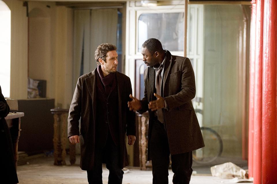 HD7B0F LUTHER, (from left): Paul McGann, Idris Elba, 'Episode 1.6', (Season 1, ep. 106, aired June 8, 2010), 2010-15. photo: ¿BBC One