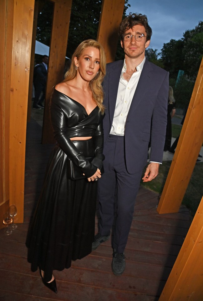 The Sun recently reported that singer Ellie is spending time apart from art dealer hubby Caspar Jopling