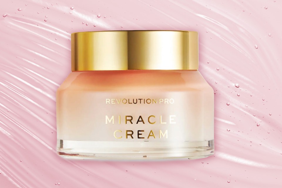 It's super hydrating and perfect for a dewy glow