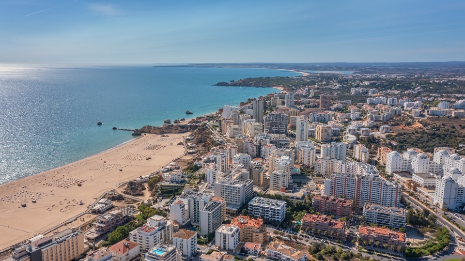 The attack happened on the sandy beaches of Praia da Rocha