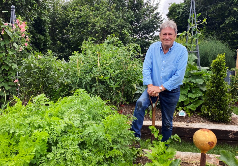 Alan Titchmarsh has warned against a popular gardening trend