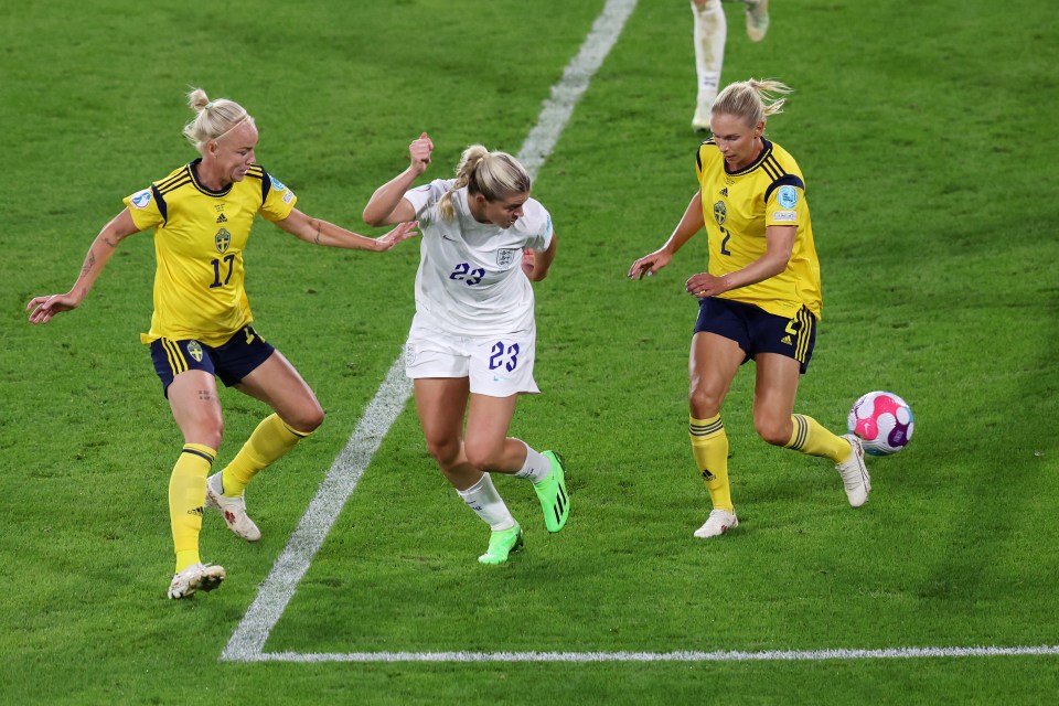 Alessia Russo's stunning surprise backheel against Sweden in the semi-final