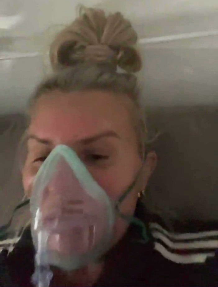 The Whole Again hitmaker has been using the oxygen mask as part of her treatment