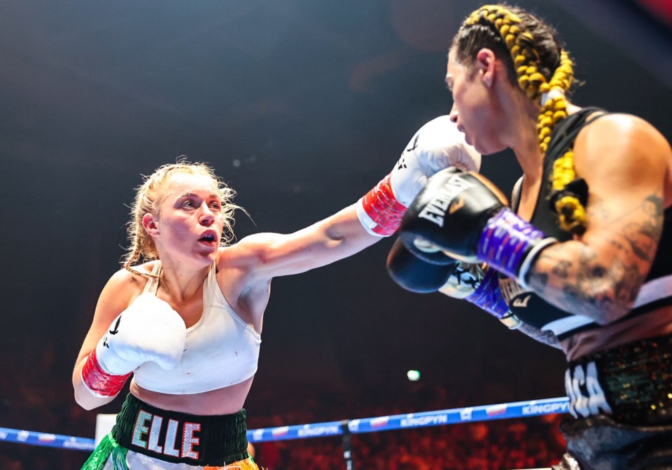 Elle Brooke suffered her first boxing loss