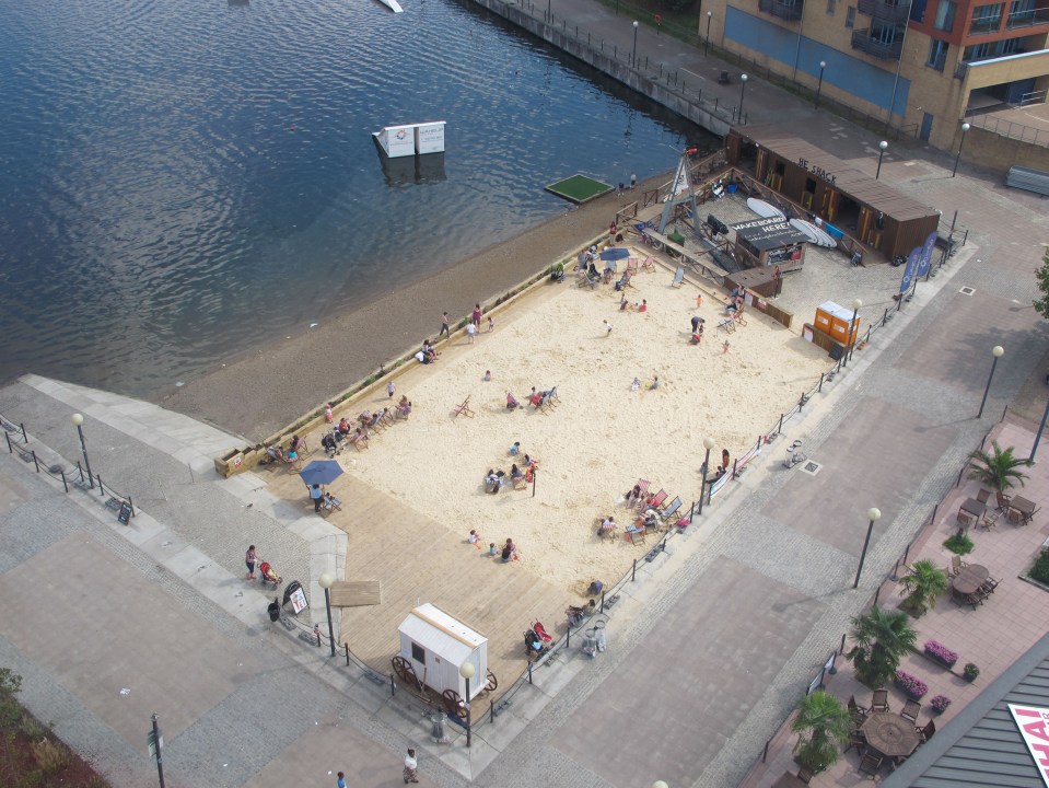 Entry into the beach and lido is free