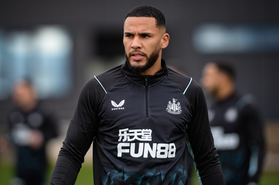 Jamaal Lascelles will remain as Newcastle's captain this season