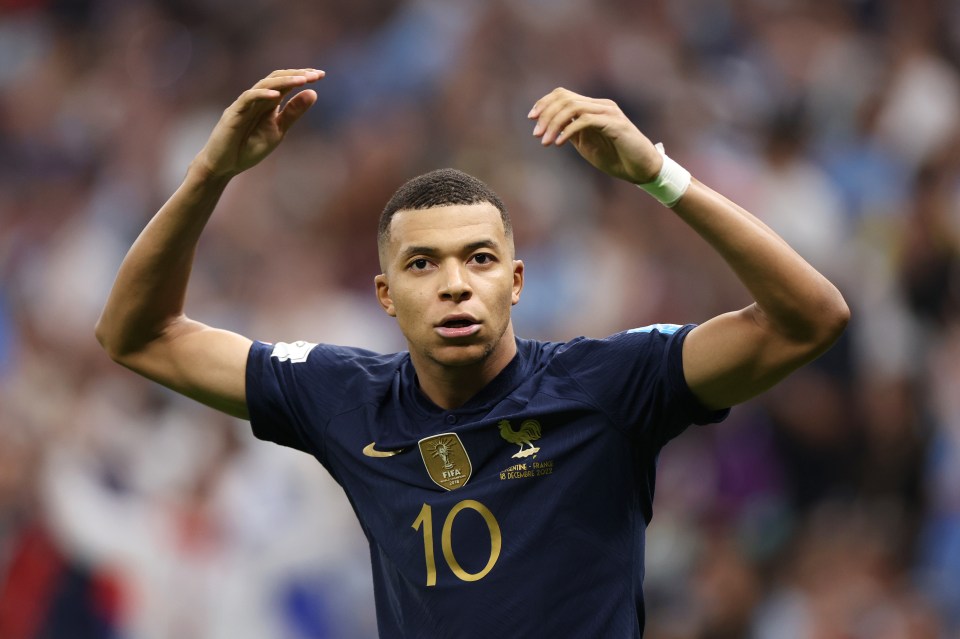 Barcelona are willing to offer several players in a swap deal for Mbappe