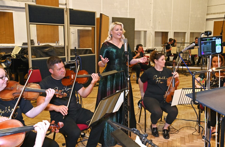 Debs’ close friend and jazz singer Natalie Rushdie recording the cover of Tell Me It’s Not True from the musical Blood Brothers