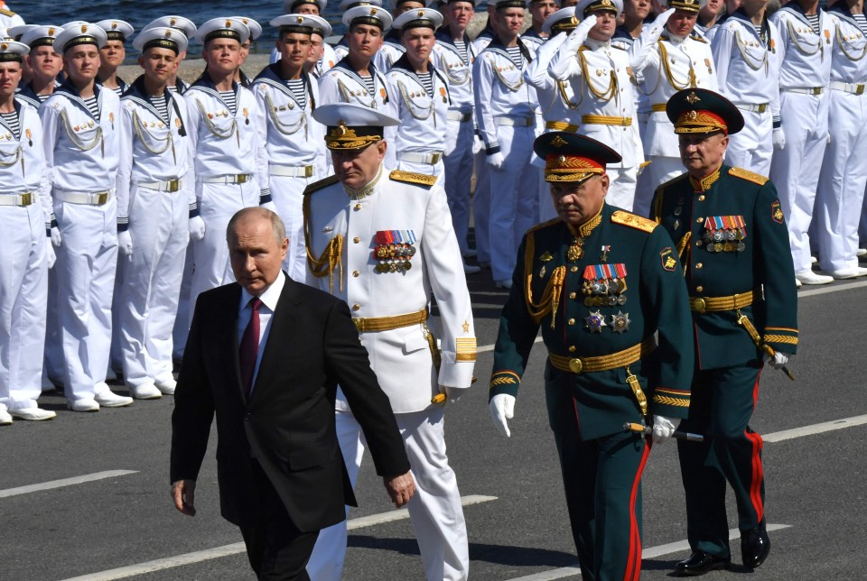 Around 3,000 navy personnel took part in the annual parade on Sunday