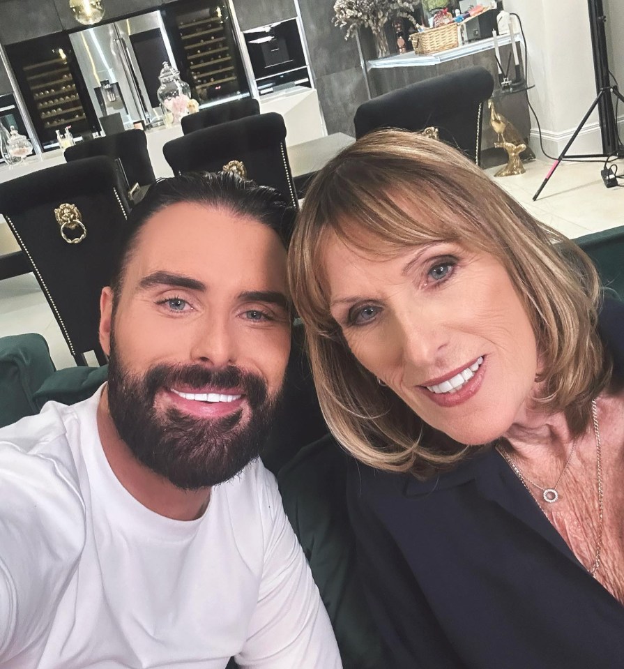 Rylan and his mum Linda have returned to Celebrity Gogglebox and fans are thrilled