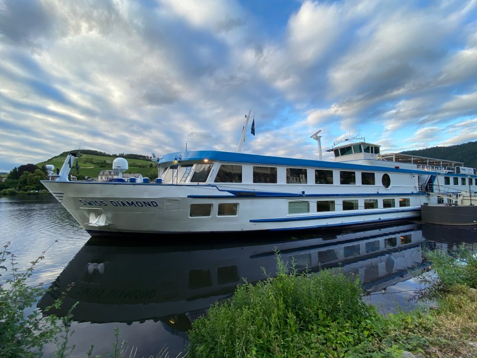 The MS Swiss Diamond features a wellness area with a sauna, a restaurant and a whirlpool