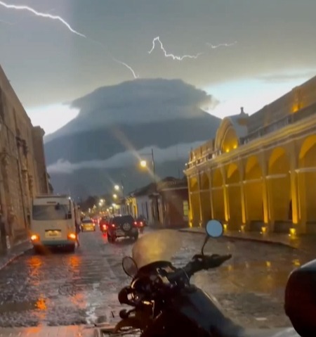 The thunderstorm happened in the southern city of Antigua