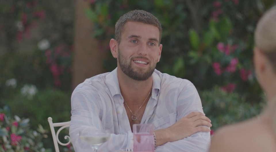 Love Island star Zach Noble has revealed a co-star broke a huge show rule in the Mallorca villa