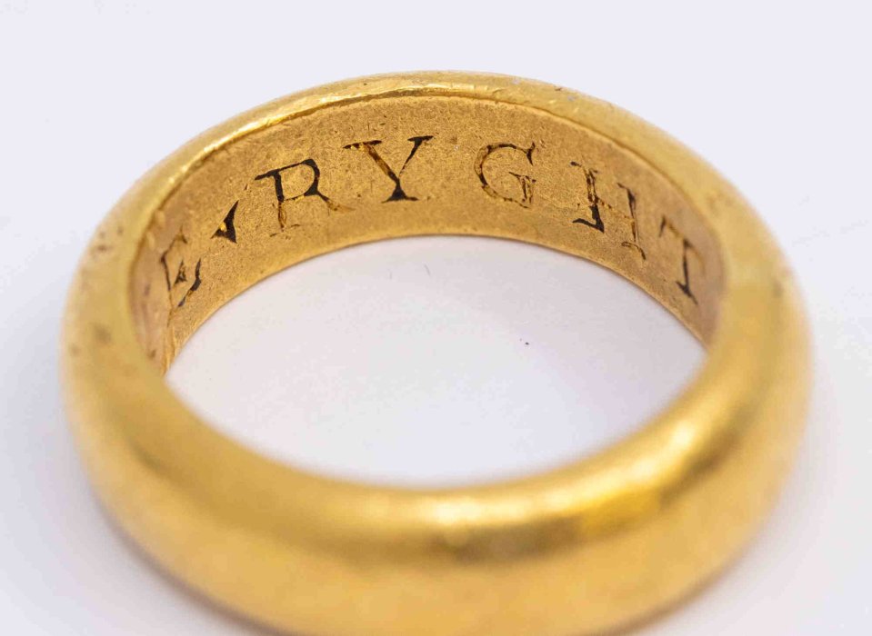 The mystery inscription reads ‘I Meane Ryght’