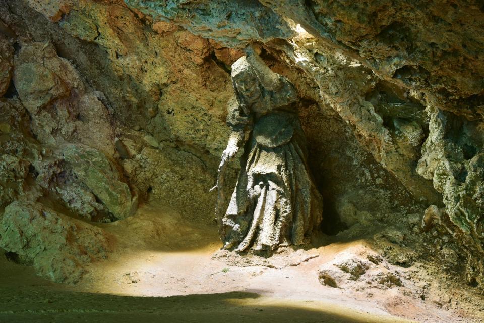 A statue of Mother Shipton can be found inside the cave