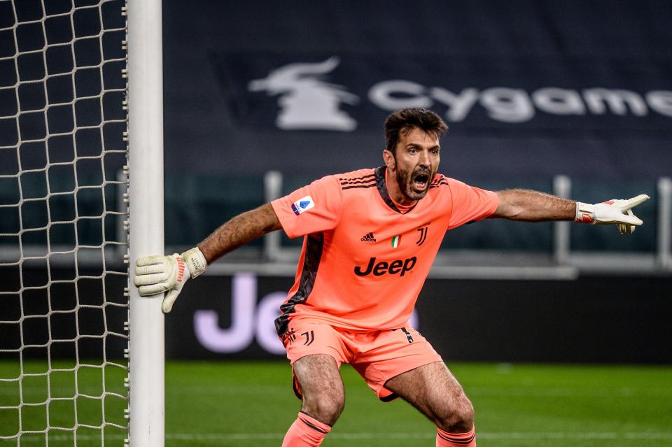 Buffon became the first goalkeeper to reach 500 clean sheets